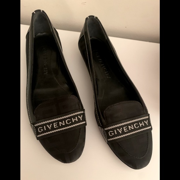 SOLD....Givenchy black monogram flats 7 (37) - Picture 2 of 6